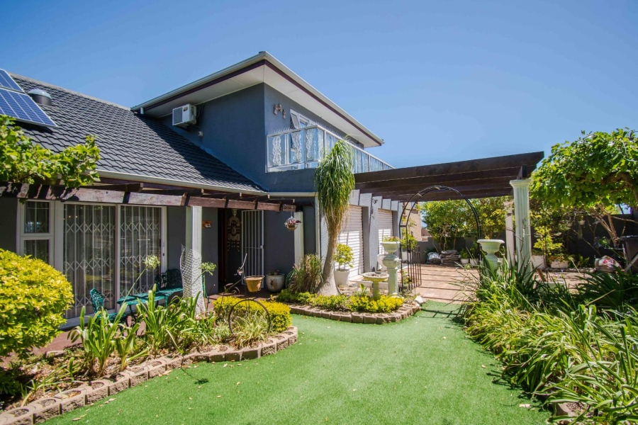 4 Bedroom Property for Sale in Heldervue Western Cape